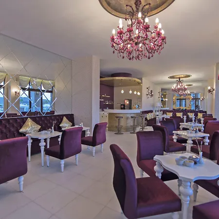 Cocos The Club Solto